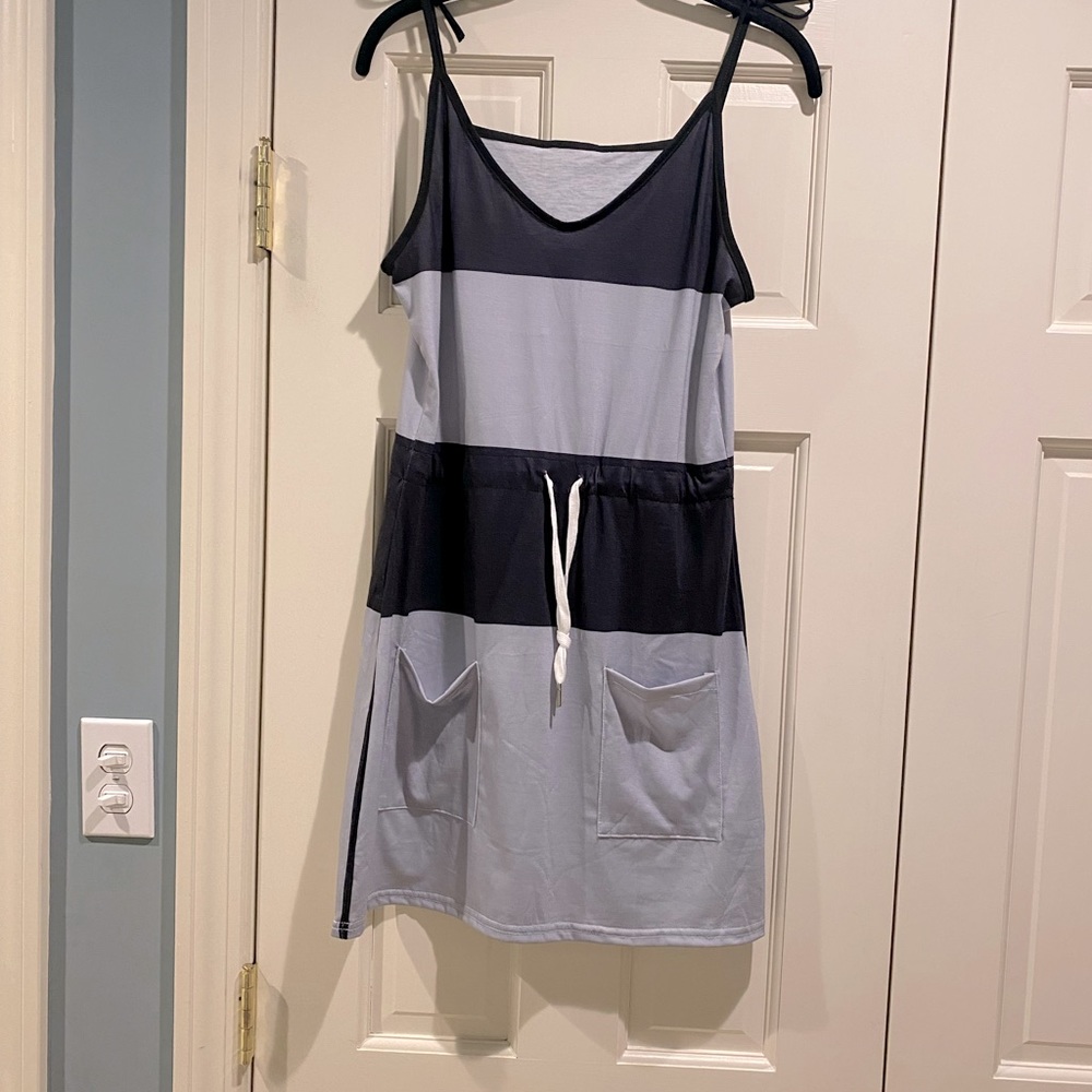 Sundress from Amazon- not for me - blk/grey with drawstring size small FUNYLIFE